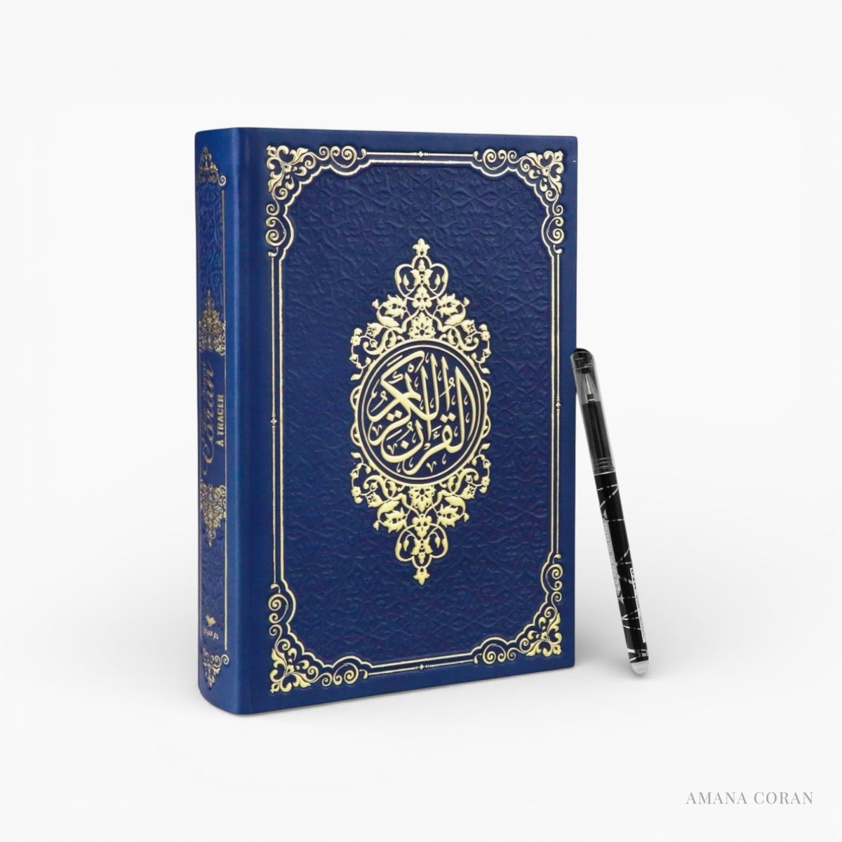 Coran à tracer, couverture bleue avec médaillon calligraphié
